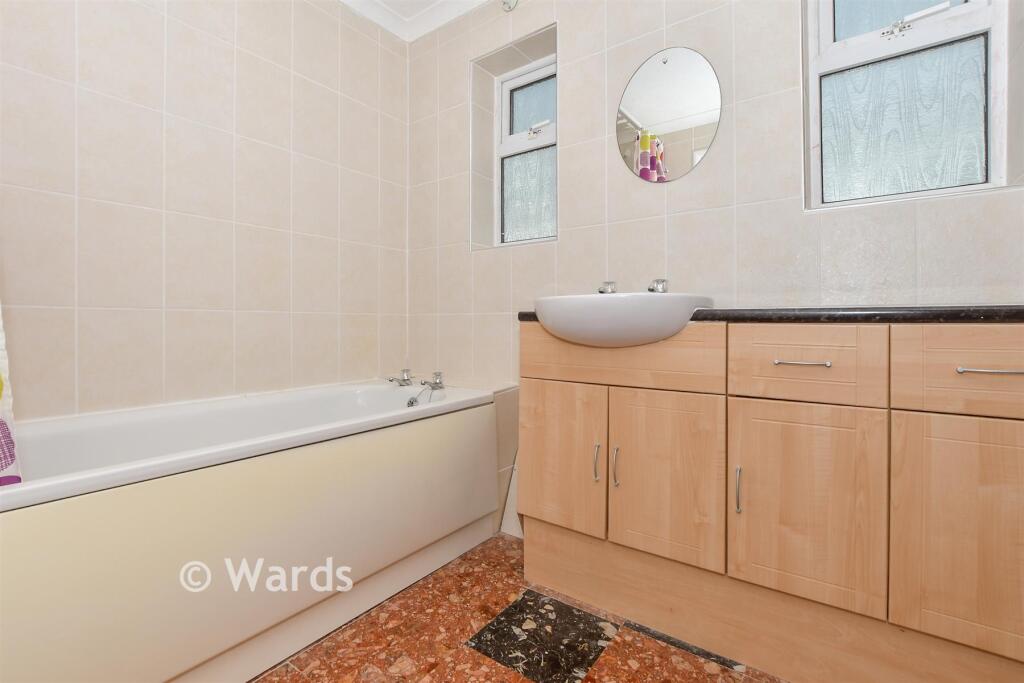 En-Suite Bathroom