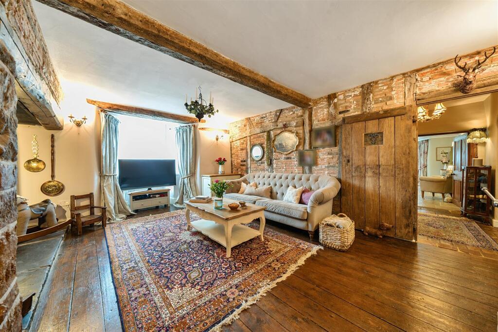 Cliff Hill Farm - Dining, Snug.jpg