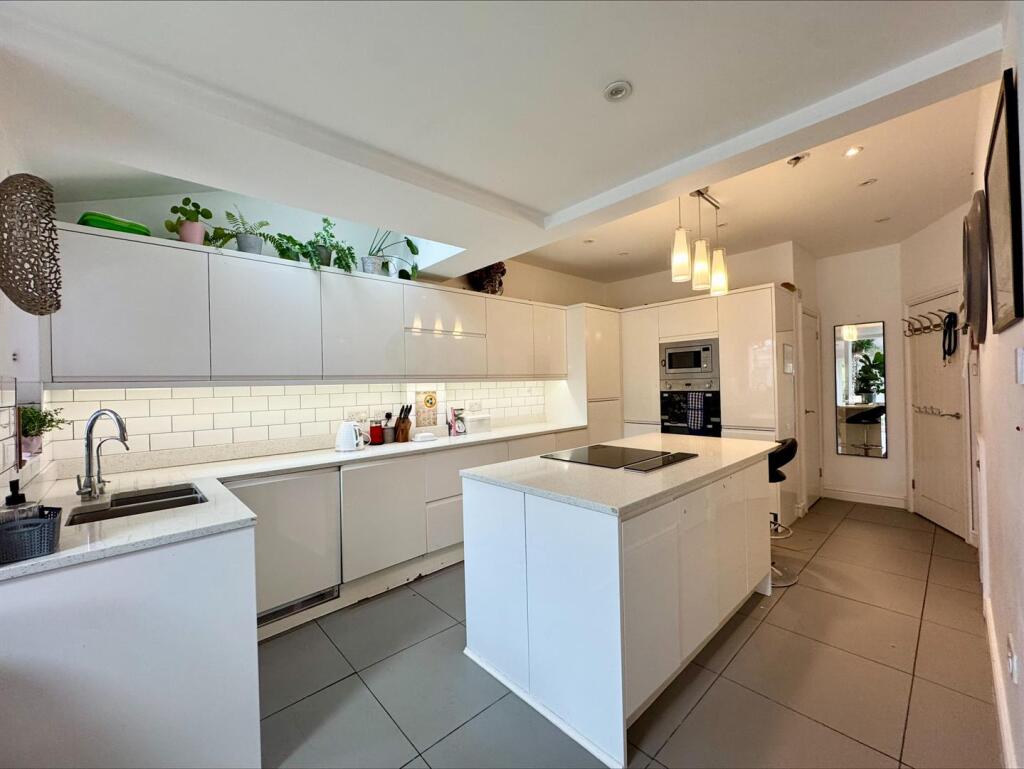 processed-7BFF51BD-5816-491B-AAA0-6389E3581270.jpe