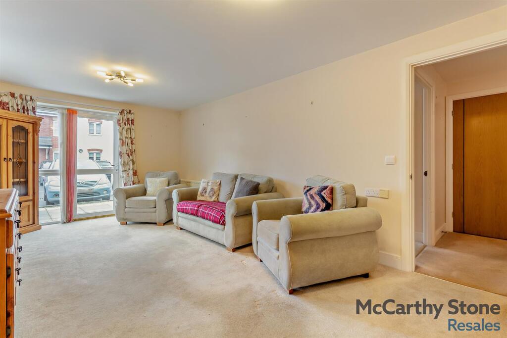 8667549-interior04-800.jpg