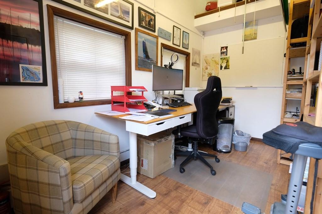 HOME OFFICE