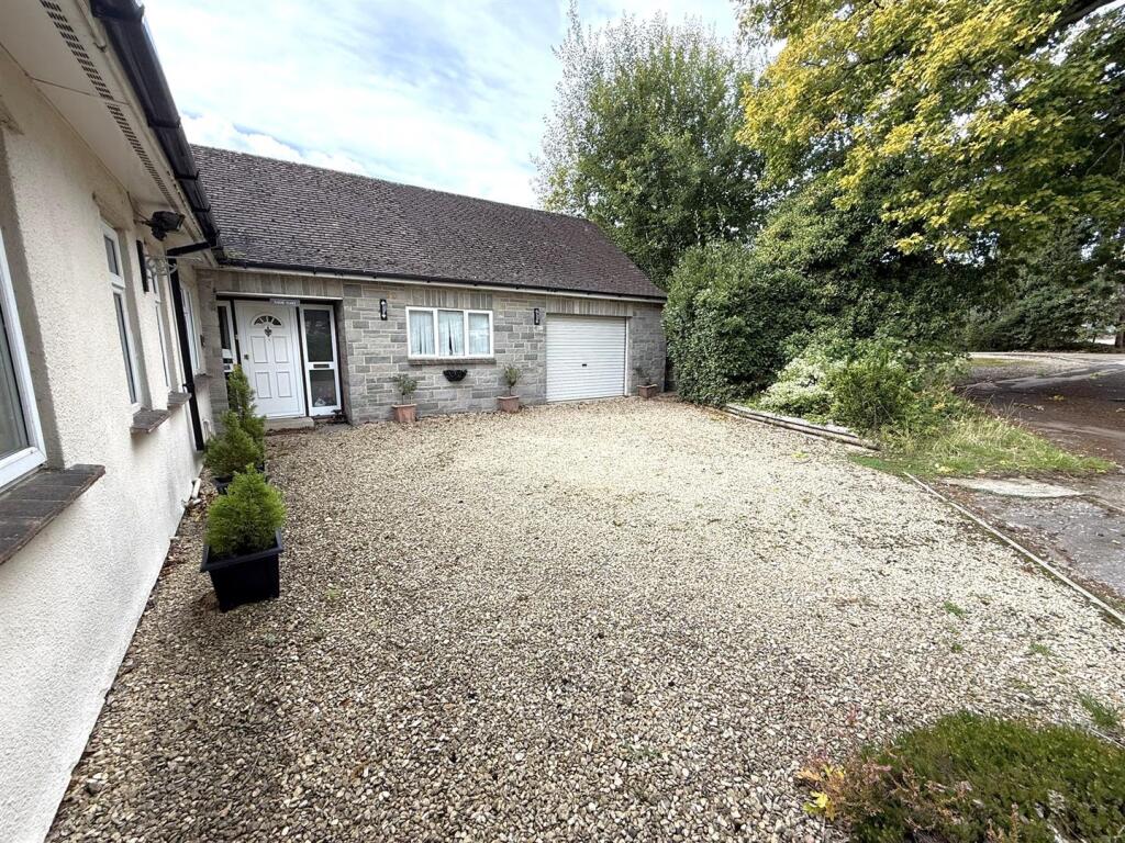 Garage &amp; Driveway