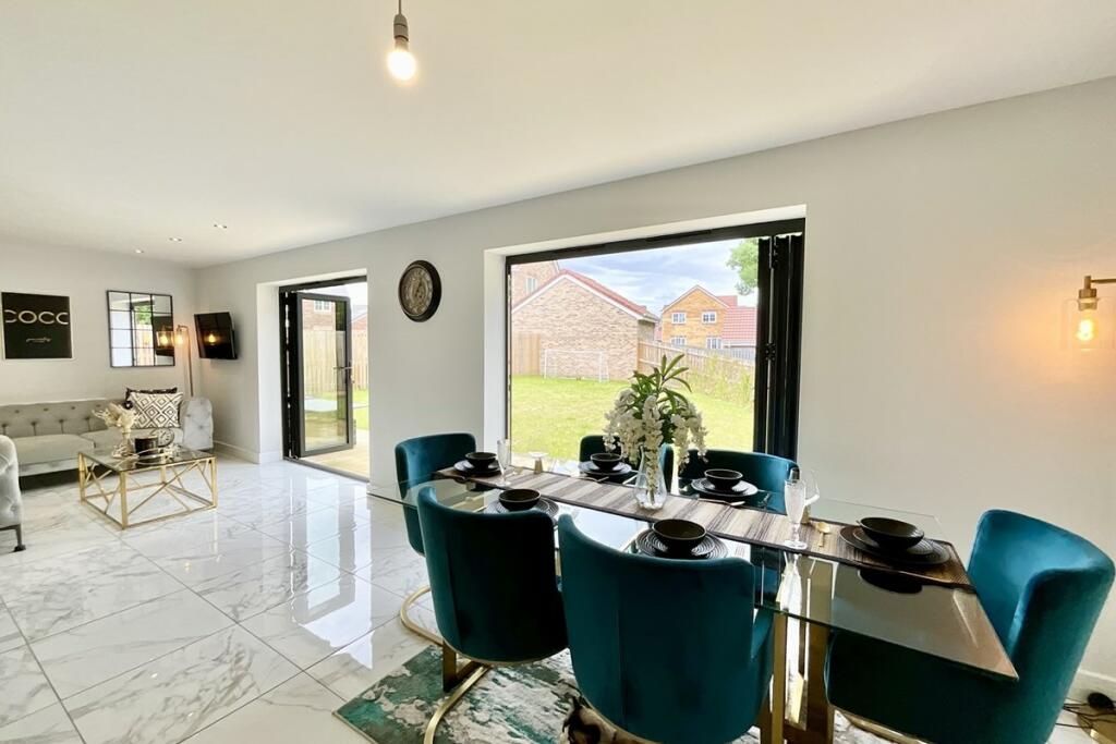 kitchen/living/space