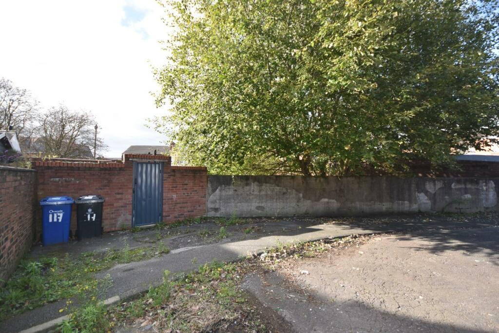 REAR PARKING AREA