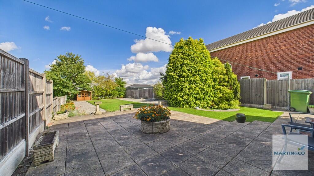 CAM03663G0-PR0185...