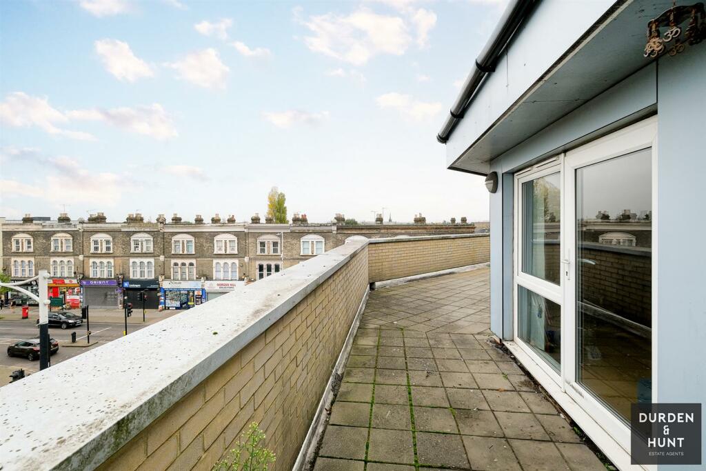 Montague House-16_web.jpg