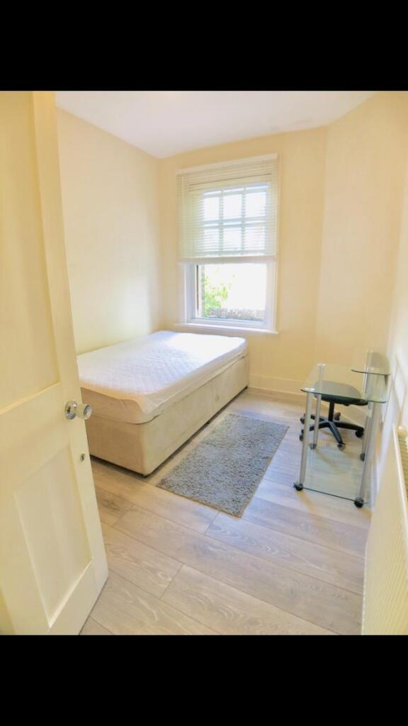 dock-road-me4-4st-920671