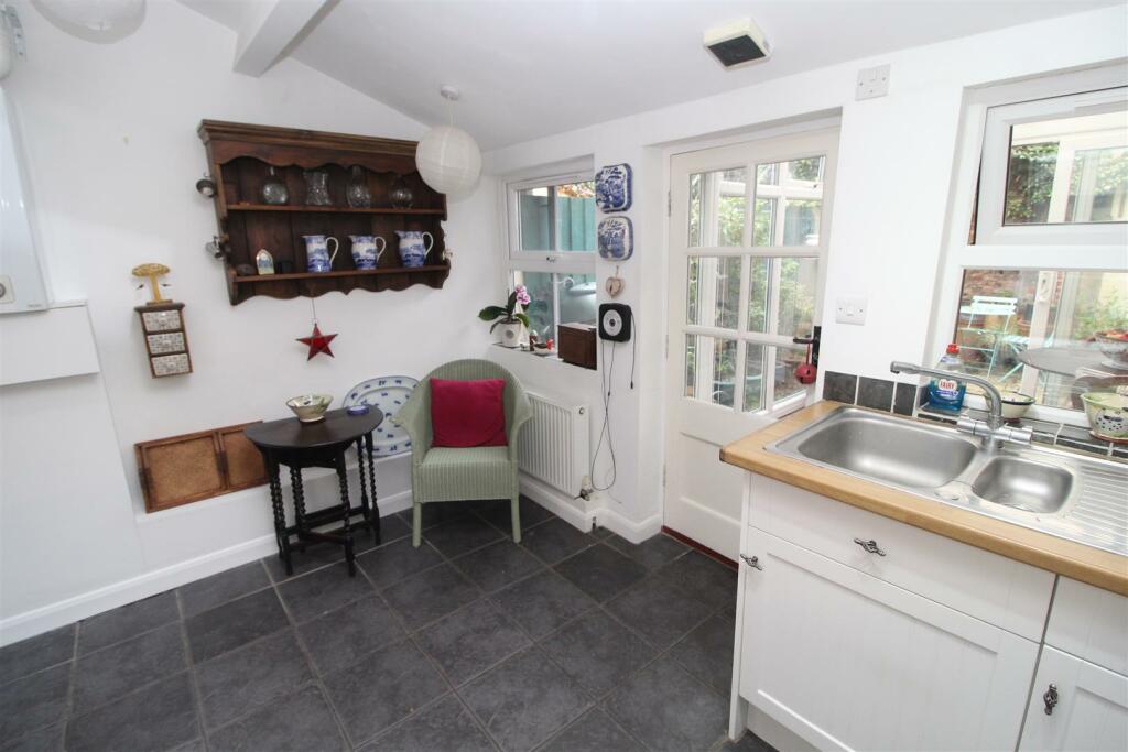 Kitchen/Breakfast Room