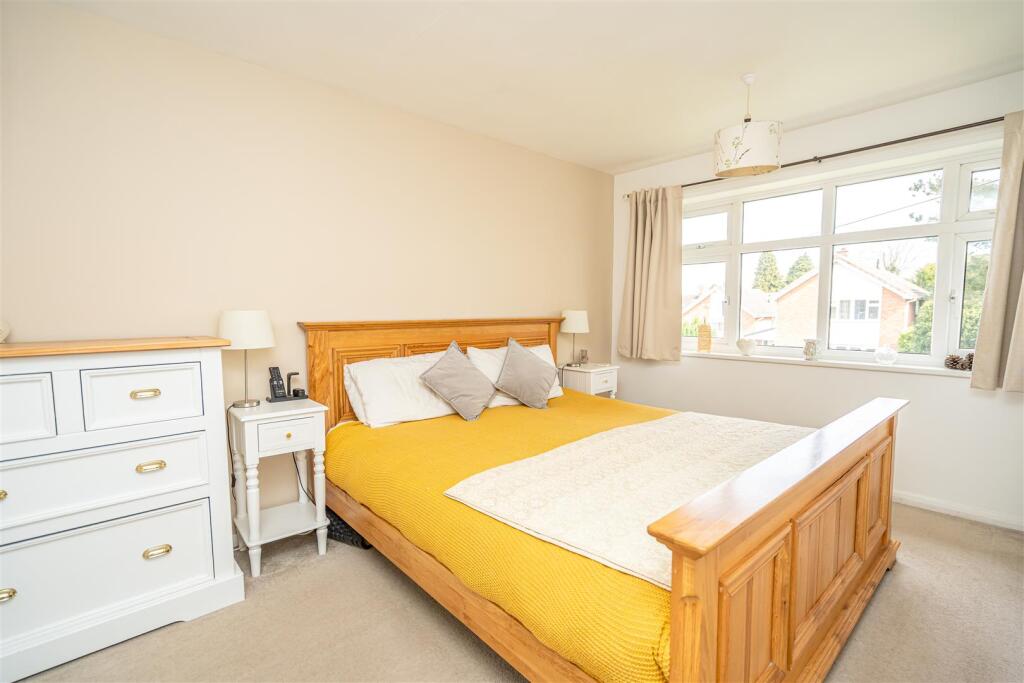 10 Grange Park (32).jpg