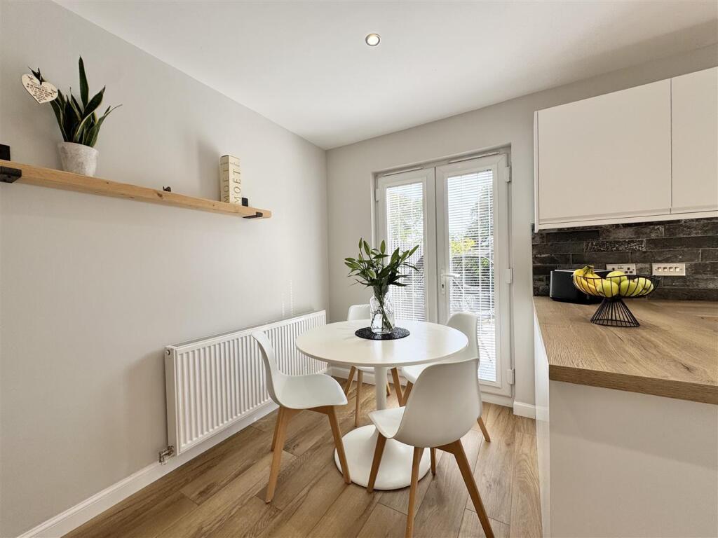 Kitchen/Dining