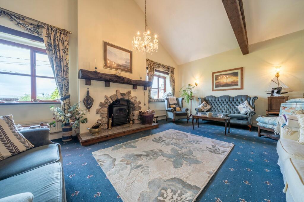 LANDING/LOUNGE