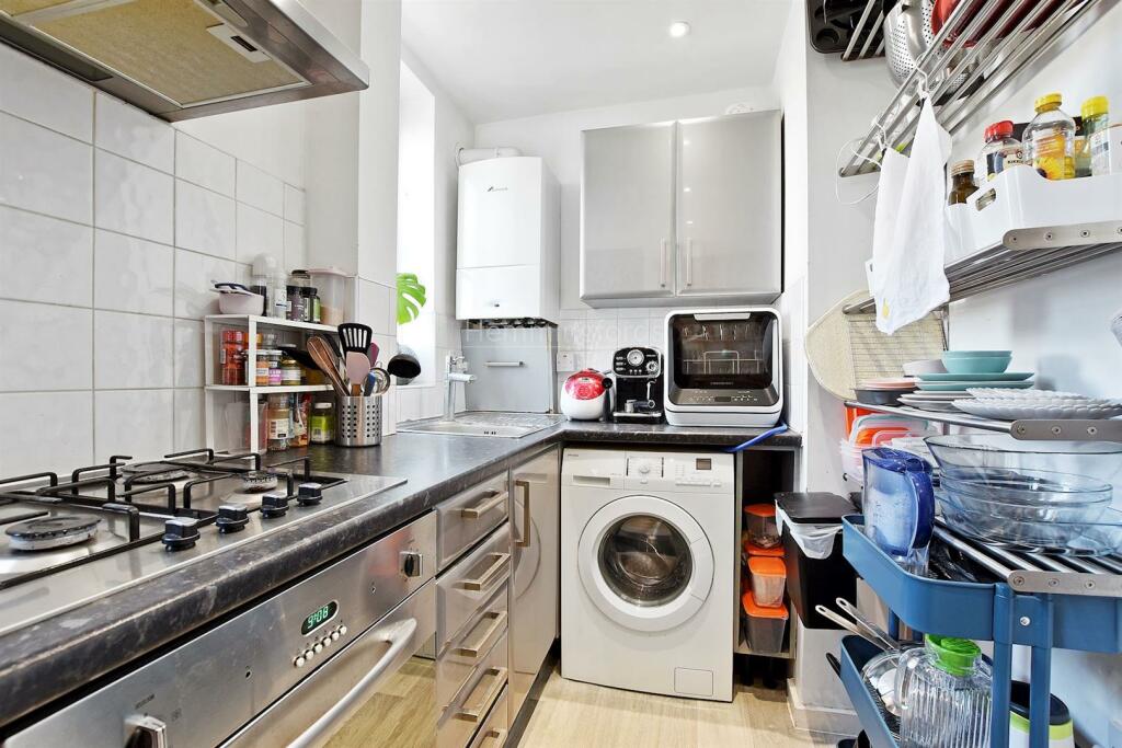 09-0800GCHMF - 47 Bentley Road - Kitchen 2 -Origin