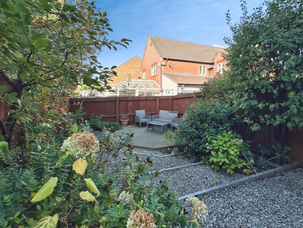 bfa3401b-Garden 202.jpg