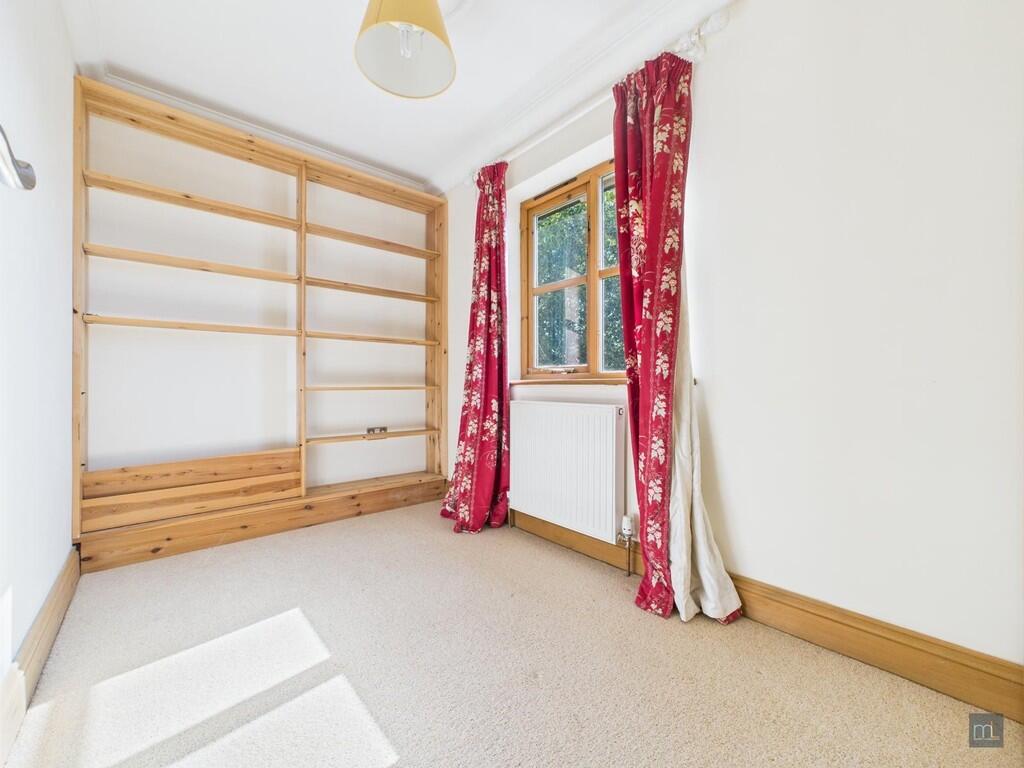 e1e6efcb-ec63-440...