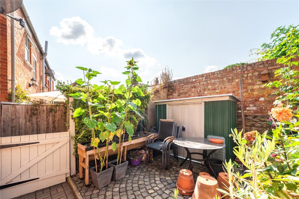 Courtyard Garden