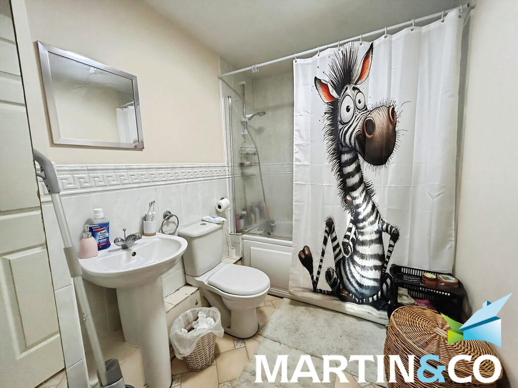 885f94af-IMG-2025...