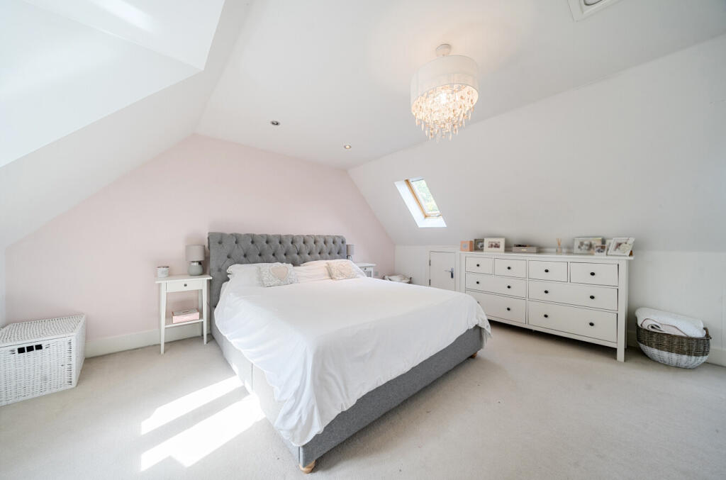 1354096-8-68c9651...