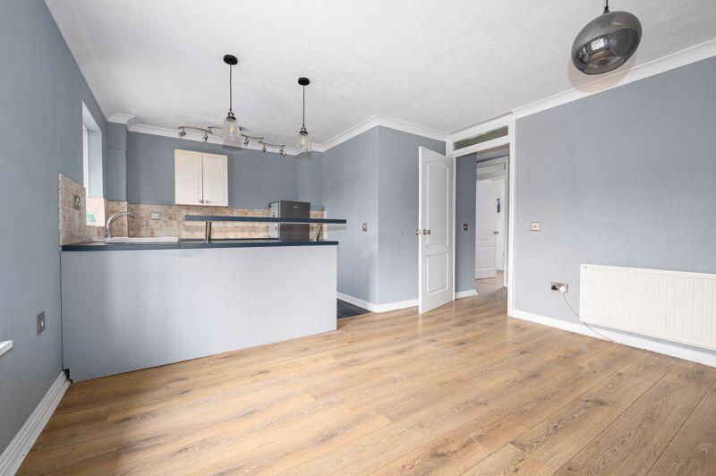 Living Kitchen 2