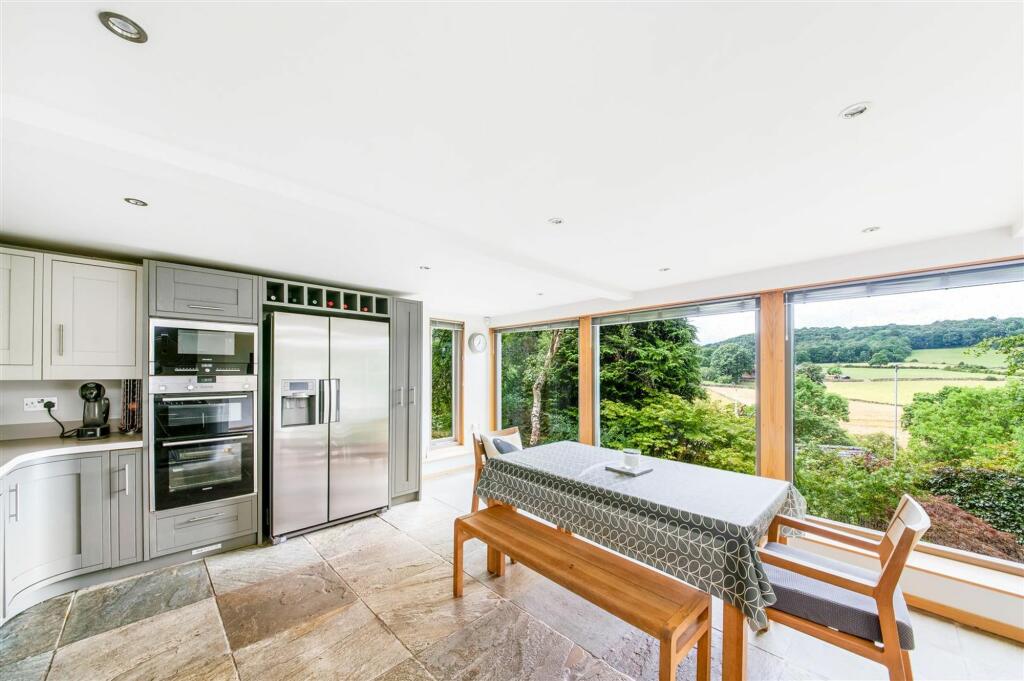 OPEN-PLAN DINING LIVING KITCHEN
