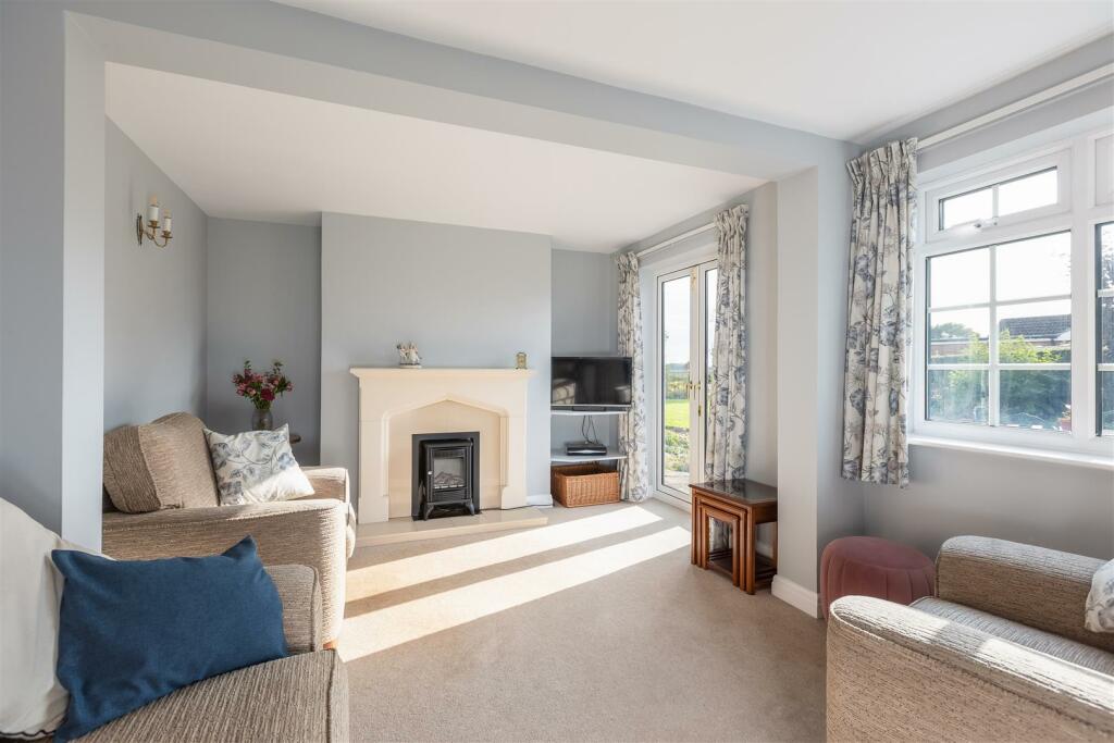 Cherry Tree Cottage Sitting Room-2.jpg