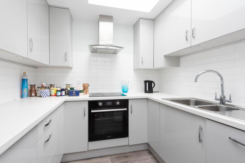Flat 1 111 London Road High-2
