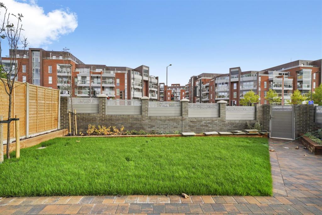 Flat 1, 348 Dollis Hill Lane  - s3V4Hk9rcZqPktQS2c