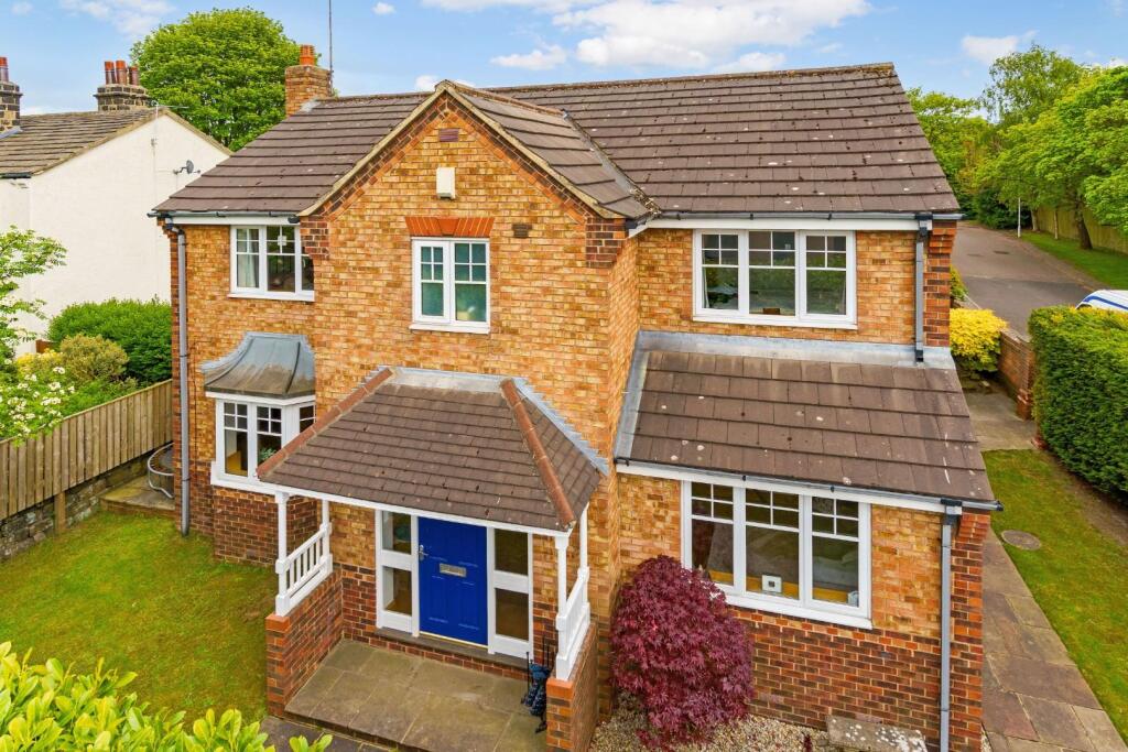 91118_1 Balmoral Way Yeadon (6).jpg