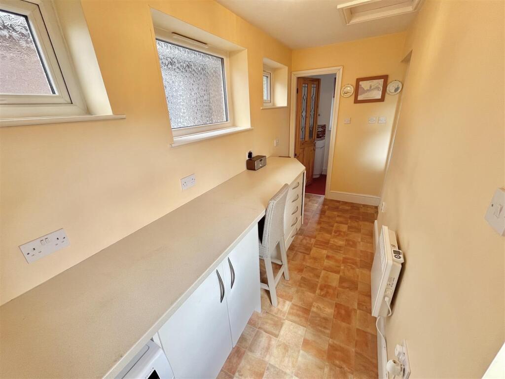 Utility Room/Study 2