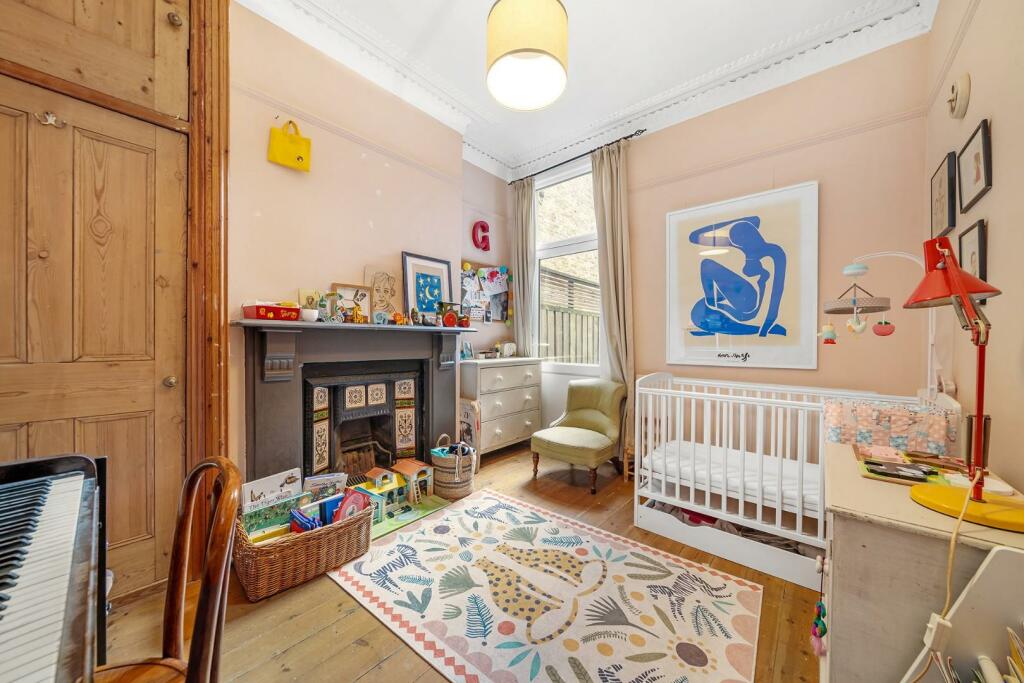 Bedroom 2.JPG