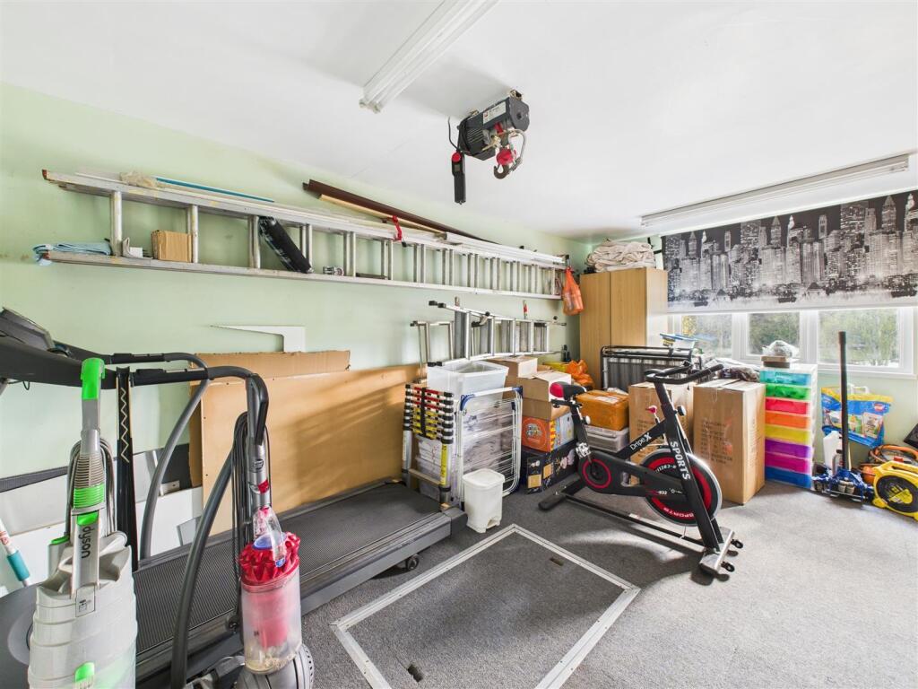 CAM04279G0-PR0093-STILL053 (1).jpg