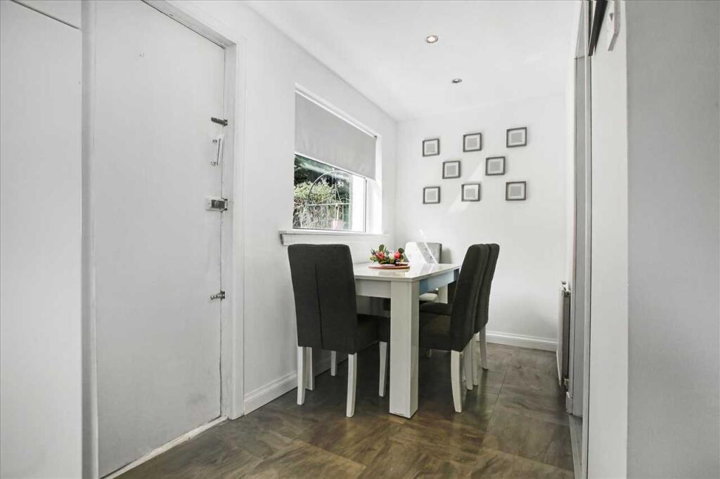 Dining Area (1)