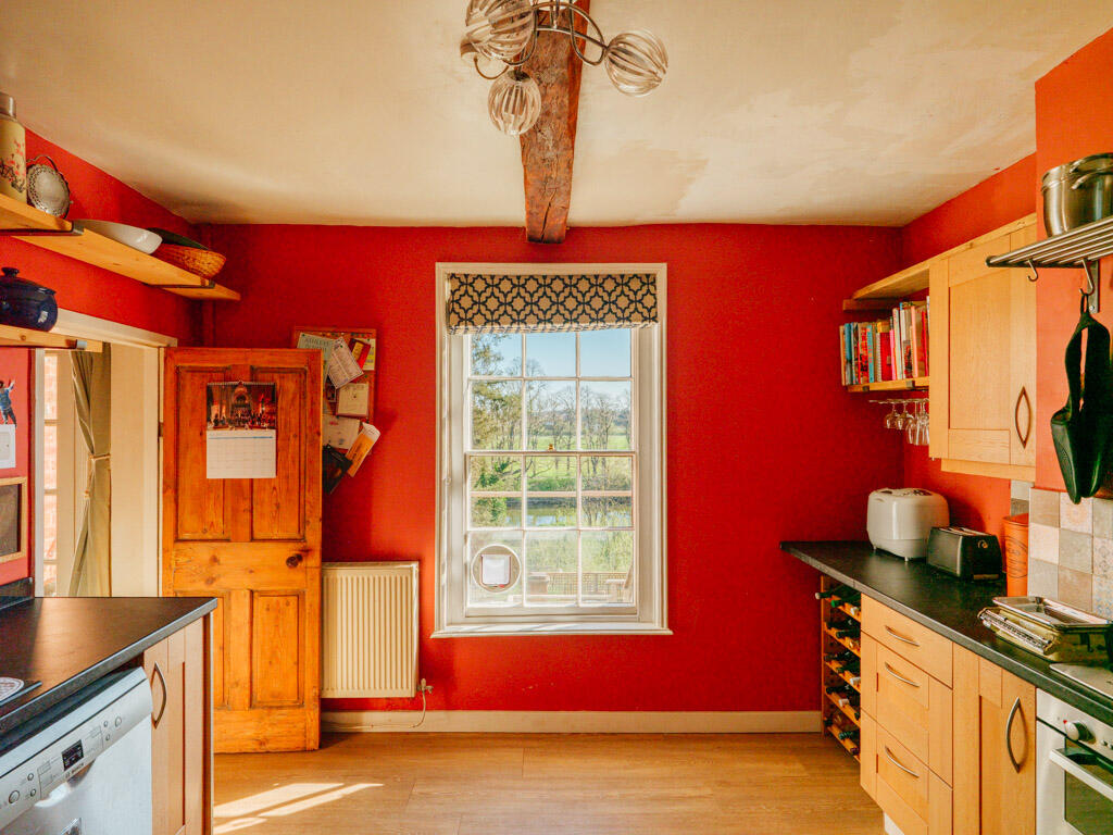 Kitchen / Breakfast Room
