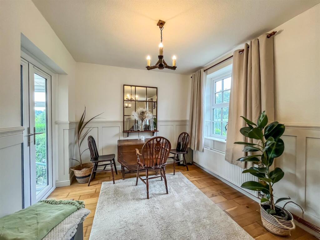 Living Room / Dining Area