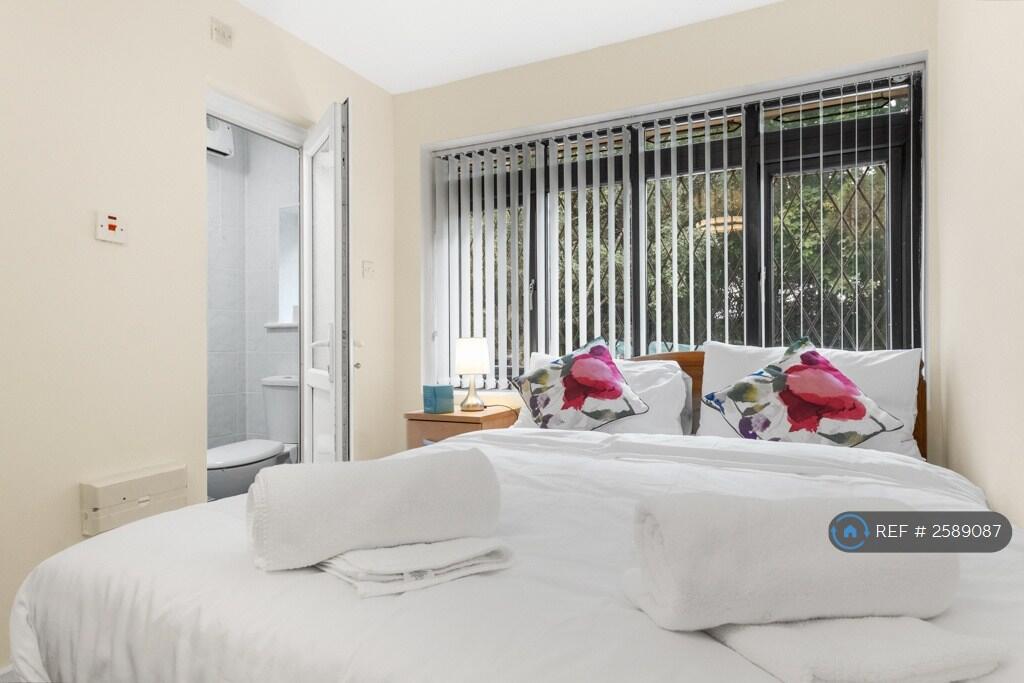 Double Bed