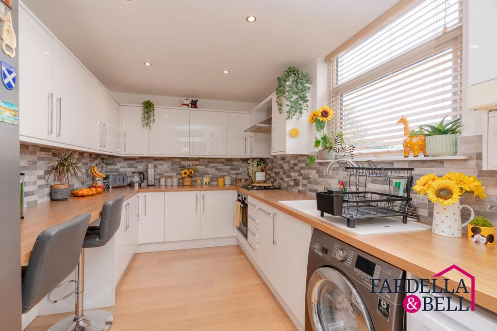 Kitchen &amp; Dining Area