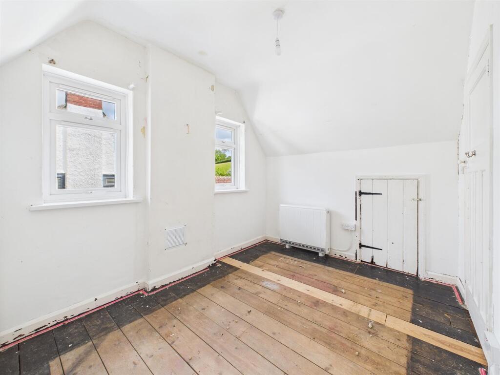 7 - Semi-detached House for Auction, Butcombe.jpg