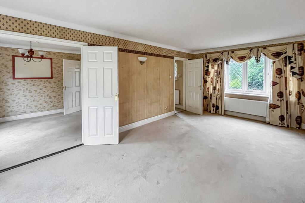 1 Deacon Place, Caterham, Surrey, CR3 5FN