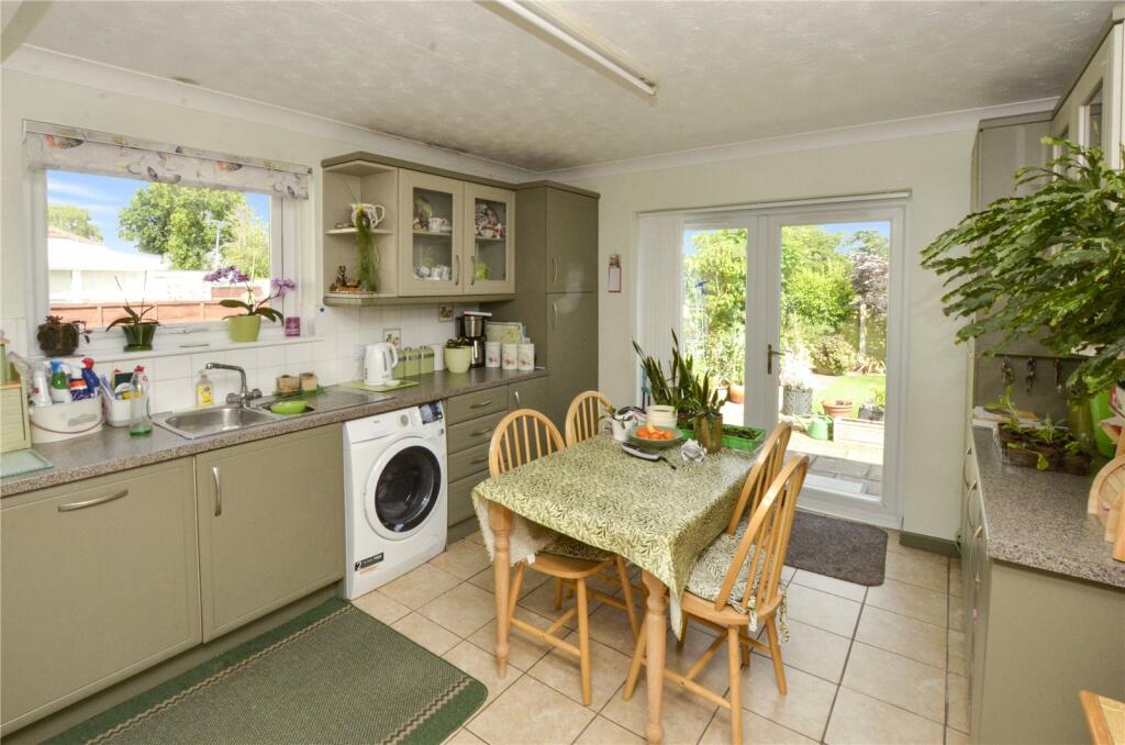 Kitchen/Breakfast Rm