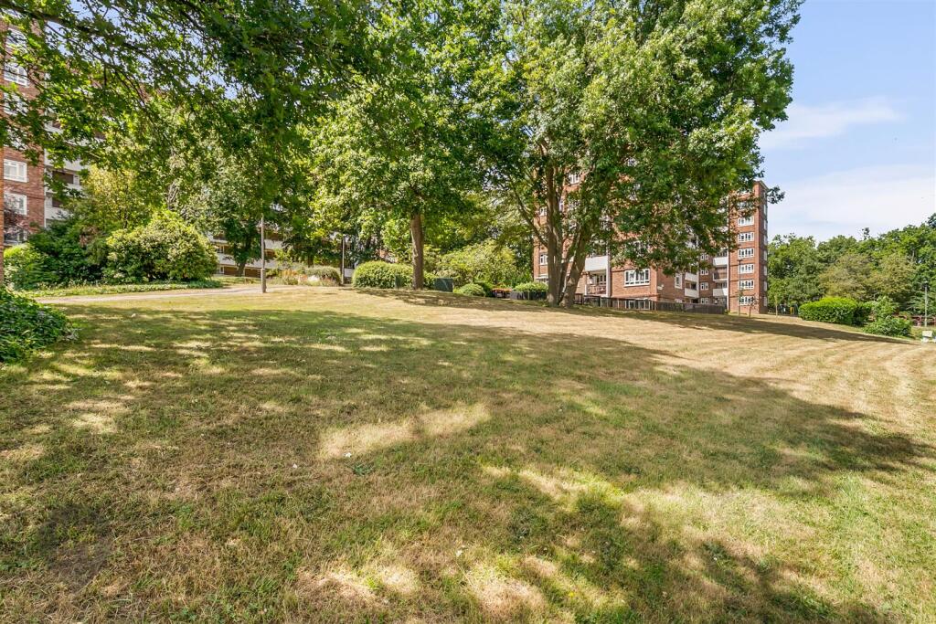 Briardale 1 LM-10.jpg