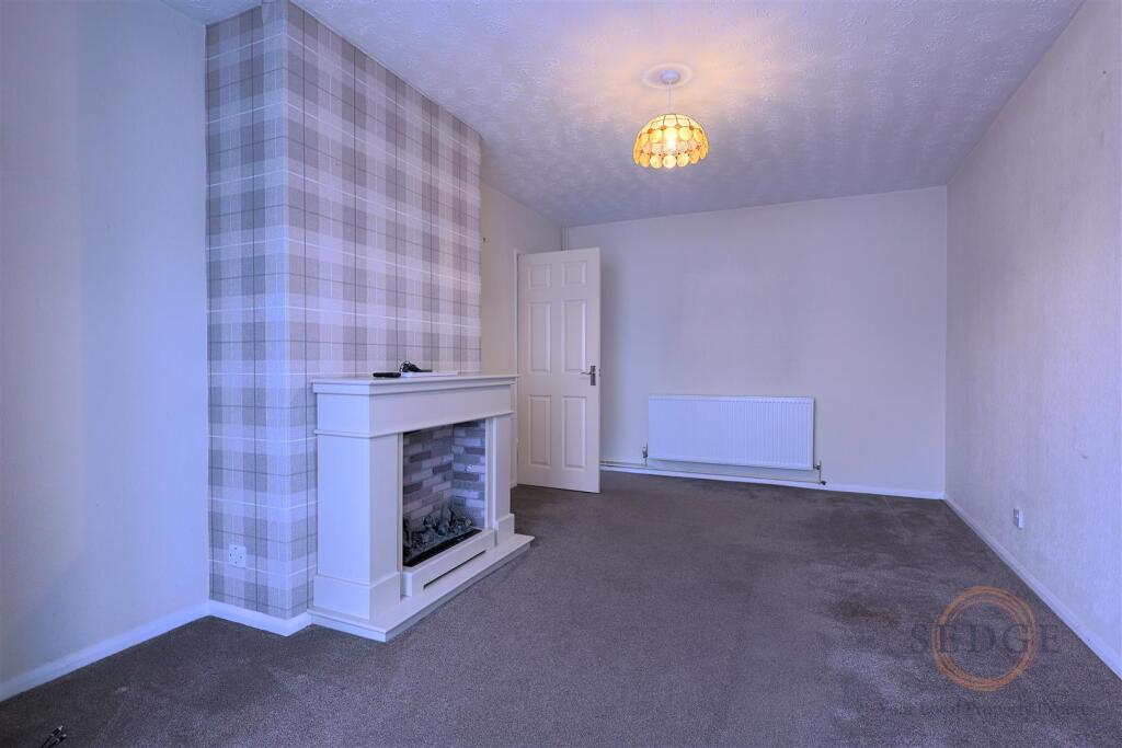 29 ash close-04.jpg