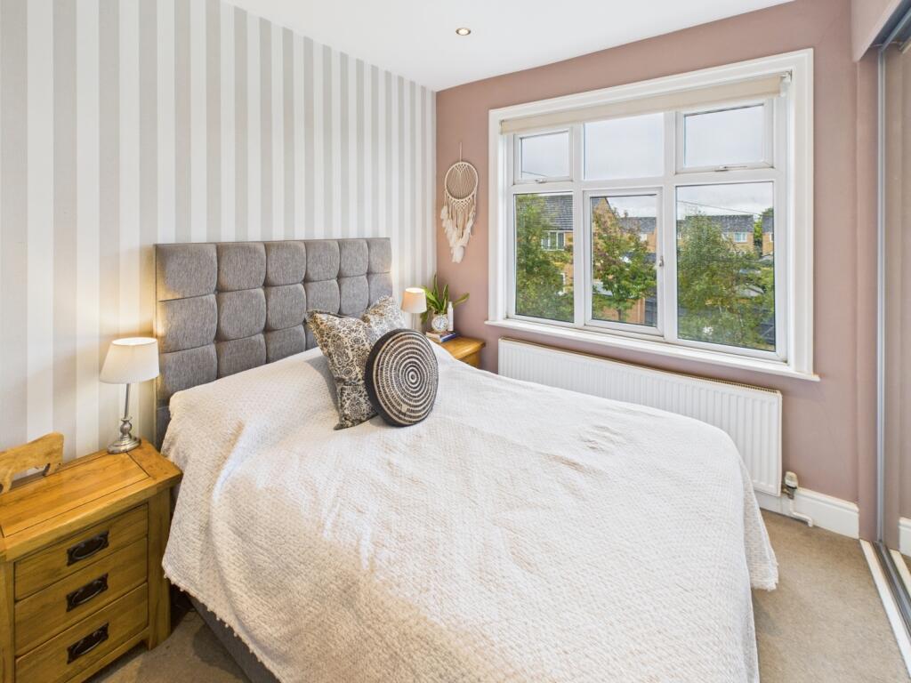 CAM04233G0-PR0029-STILL012