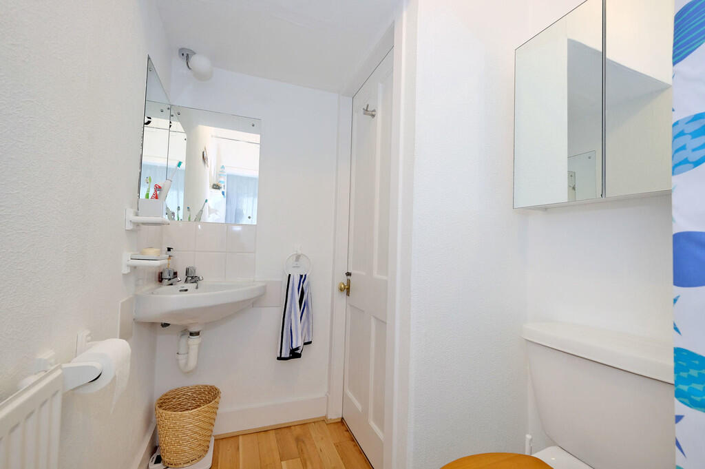 Station Road West...