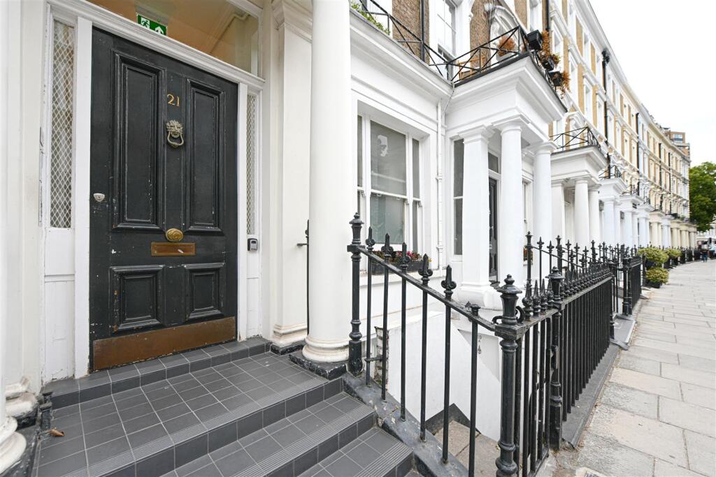 Exterior. .jpg