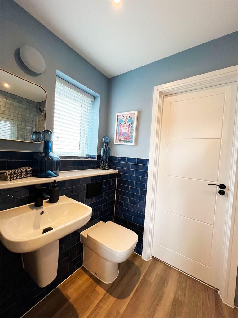 Example En Suite
