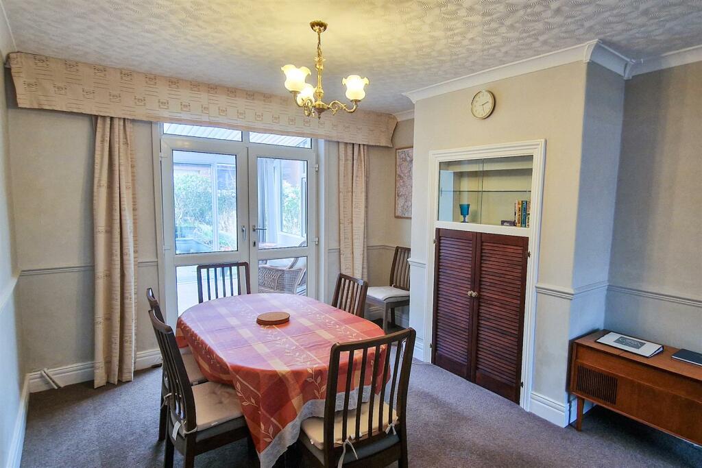 Dining Room.jpg