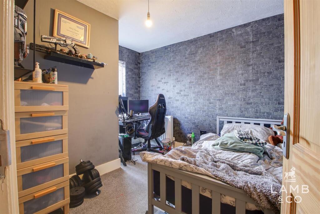 BEDROOM TWO