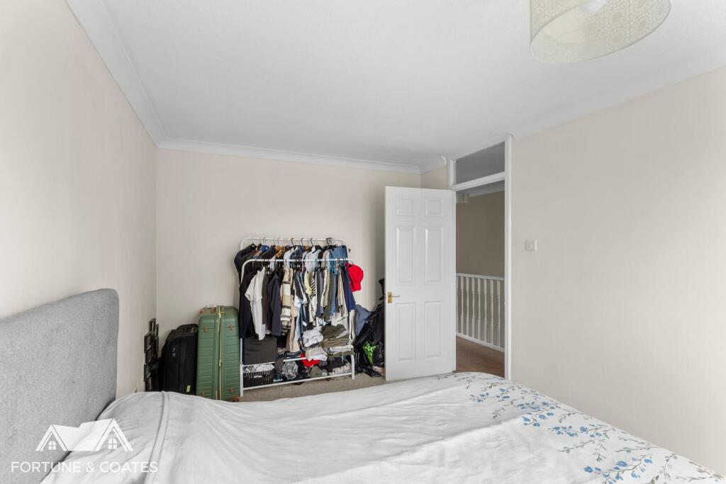 PinewoodClose_4.jpg