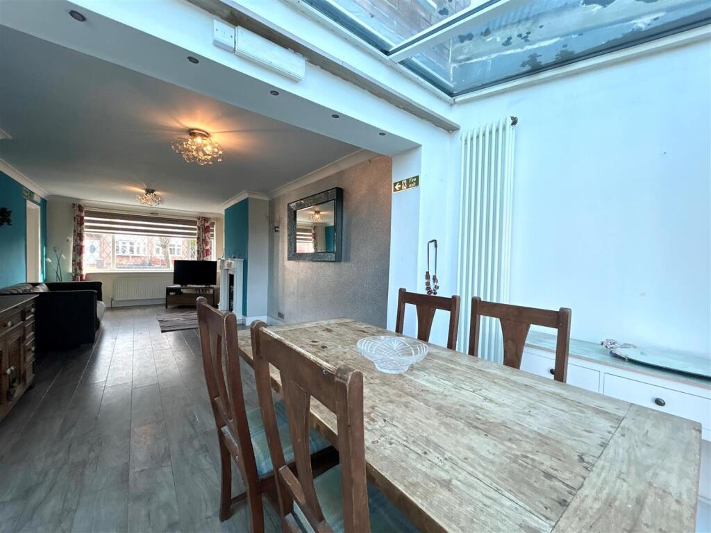 Dining Area.jpg