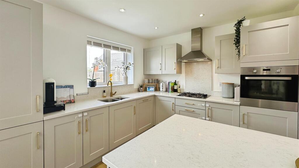 200140e0--4CF4-A87B-0C576780FC3F-15878-00000574ABB