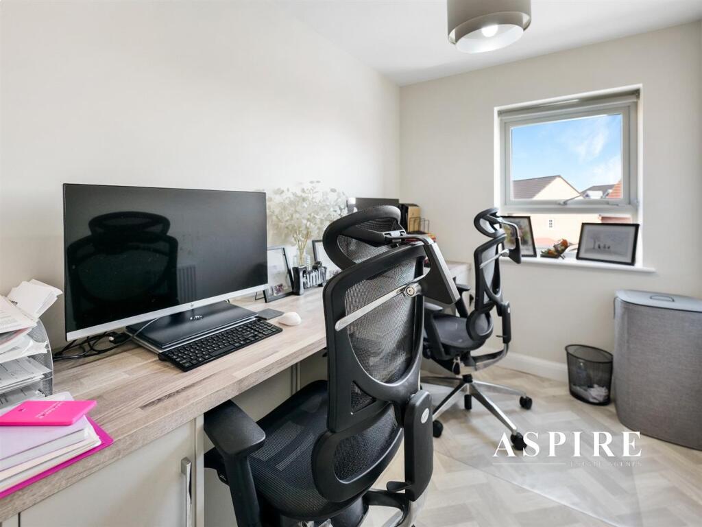 WhatsApp Image 2025-05-20 at 13.49.32 (3).jpg